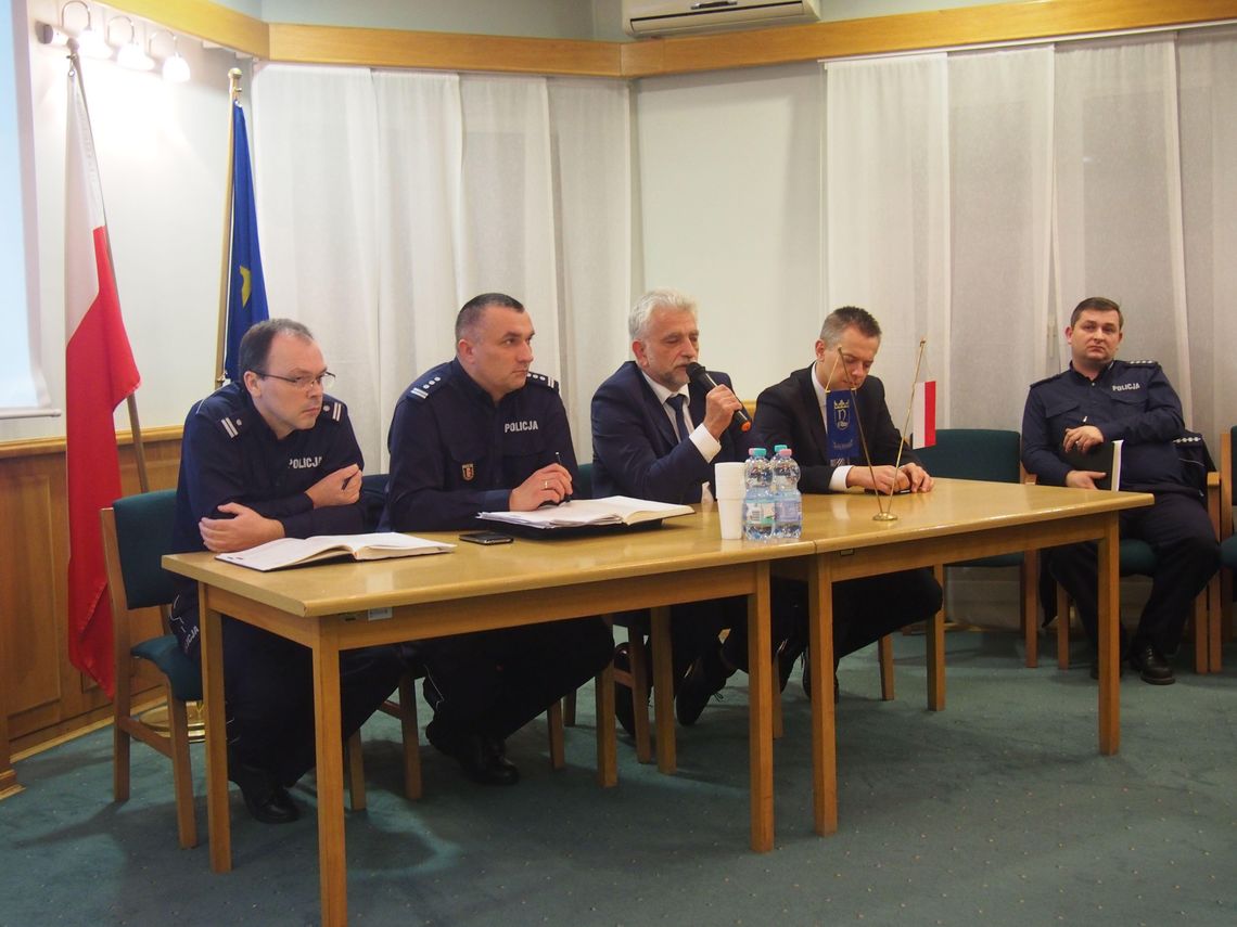 NIEPORĘT. Debata o bezpieczeństwie NIEPORĘT. Debata o bezpieczeństwie