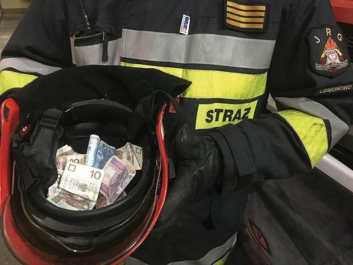 NIEPORĘT. Dobrzy ludzie i jedna hiena NIEPORĘT. Dobrzy ludzie i jedna hiena
