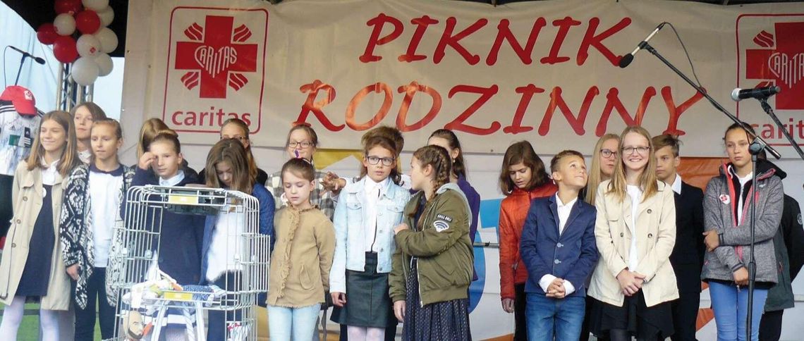 NIEPORĘT. Dotyk nieba i dar ludzkiego serca NIEPORĘT. Dotyk nieba i dar ludzkiego serca