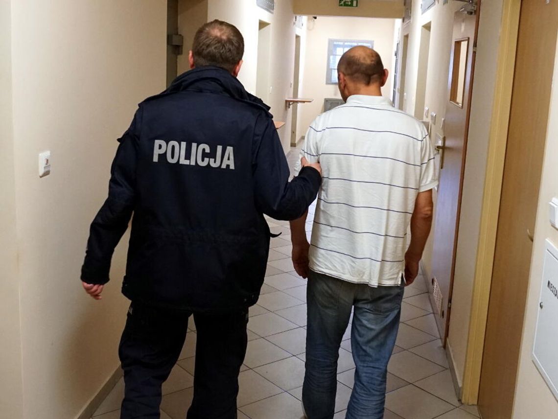 NIEPORĘT. Pijany motocyklista znowu terroryzuje mieszkańców