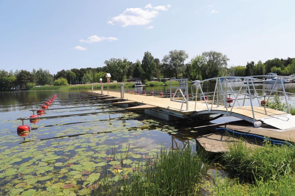 NIEPORĘT. Pomost gościnny w Porcie Nieporęt-Pilawa