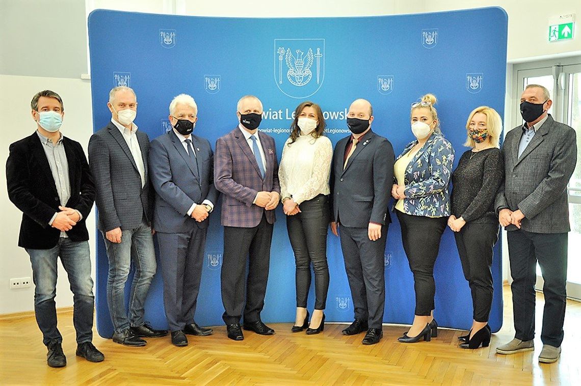 NIEPORĘT. Przebudowa Wolskiej i Akacjowej  początek prac [WIDEO]
