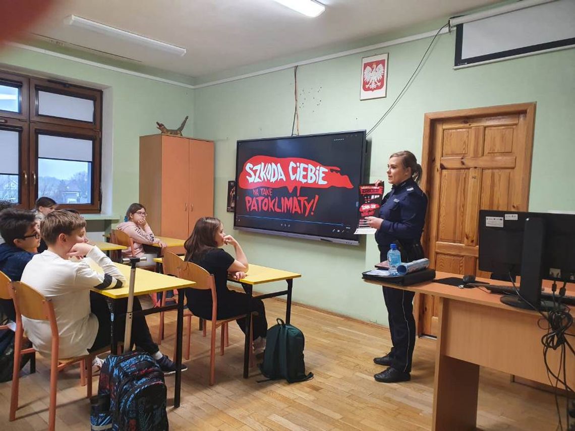 NIEPORĘT. "Szkoda Ciebie na takie patoklimaty" w szkole podstawowej w Nieporęcie