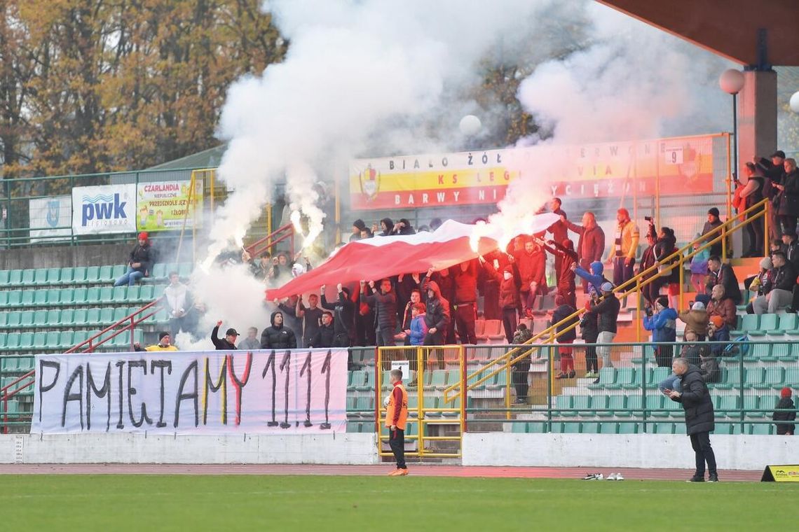 PIŁKA NOŻNA. Jedenasta. Legionovia – Pelikan Łowicz 0-3 ( 0-2)