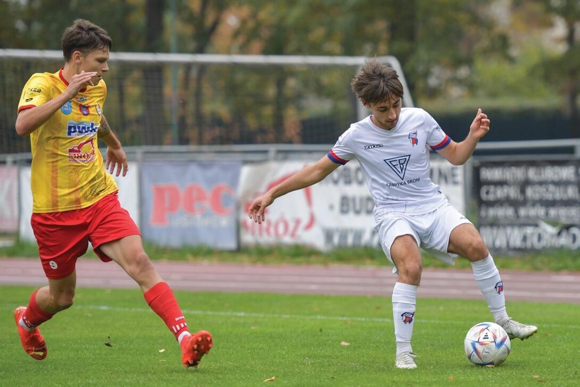 PIŁKA NOŻNA. Pół tuzina. Legionovia – Broń Radom 3-3 (2-1)