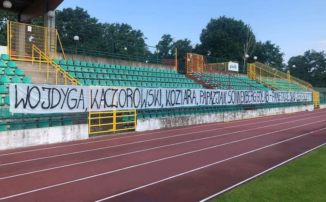 PIŁKA NOŻNA. "Poloniści" grożą swoim byłym piłkarzom. Chodzi o mecz z Legionovią