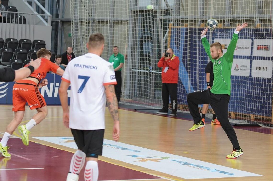 PIŁKA RĘCZNA. Ach, ta druga połówka… Stal Mielec – KPR Legionowo 32-28 (13-18)
