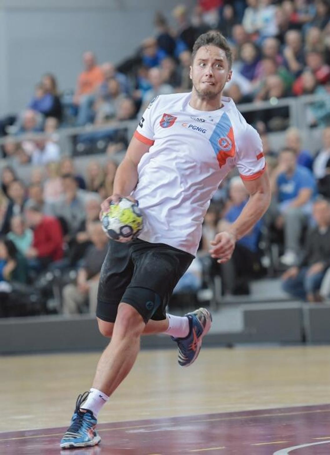 PIŁKA RĘCZNA. Pogoń dogoniła i przegoniła - Sandra Pogoń Szczecin – KPR Legionowo 28-24 (11-14)