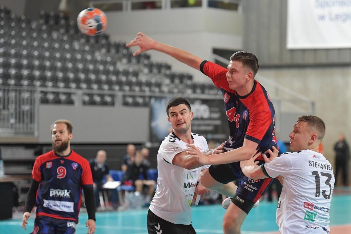 PIŁKA RĘCZNA. Pokonali (i zmienili) lidera. KPR Legionowo – AZS AWF Biała Podlaska 35-28(17-11)