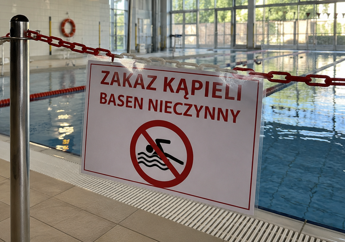 Pływalnia przy ul. Królowej Jadwigi zamknięta z powodu bakterii Pływalnia przy ul. Królowej Jadwigi zamknięta z powodu bakterii