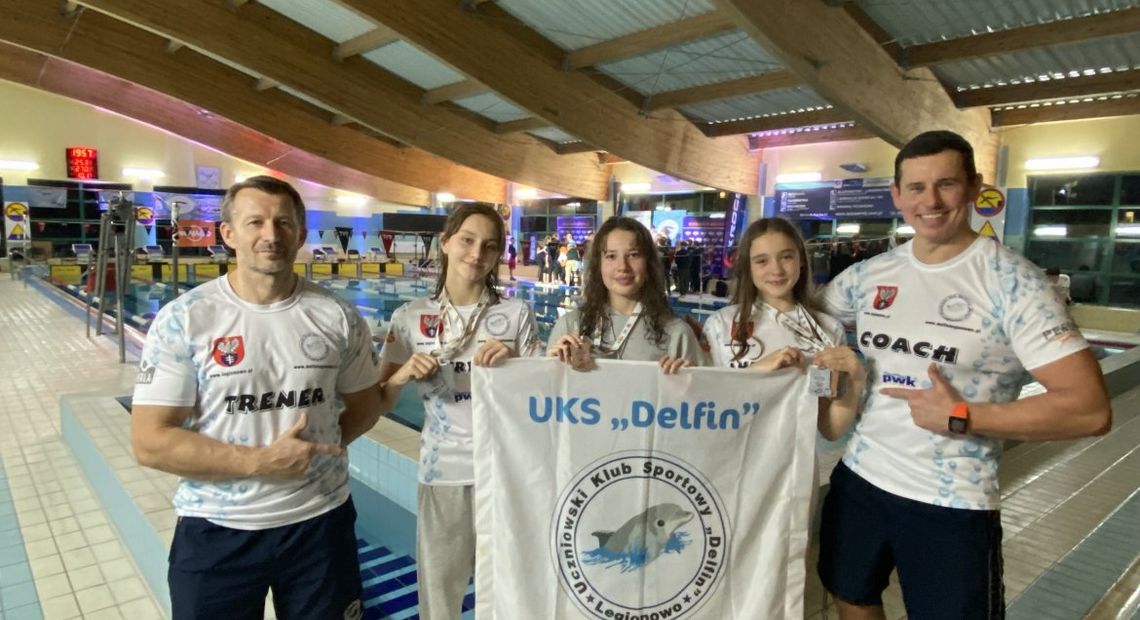 PŁYWANIE. Delfin na zawodach w Mławie