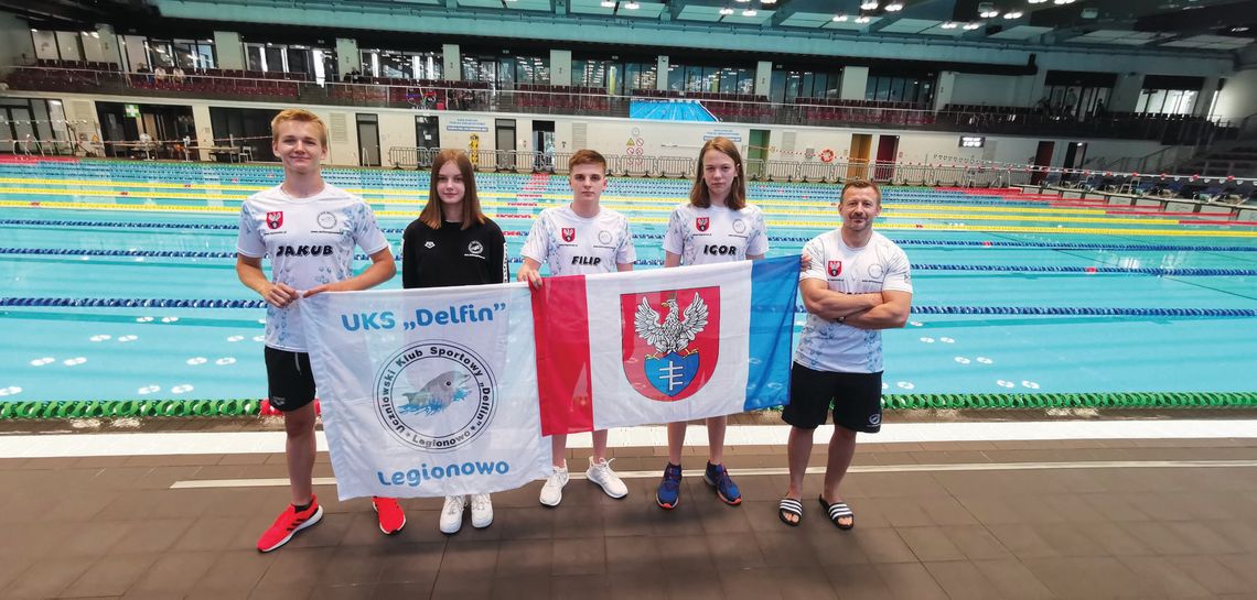 PŁYWANIE. „Delfinki” z życiówkami. MP Juniorów Młodszych