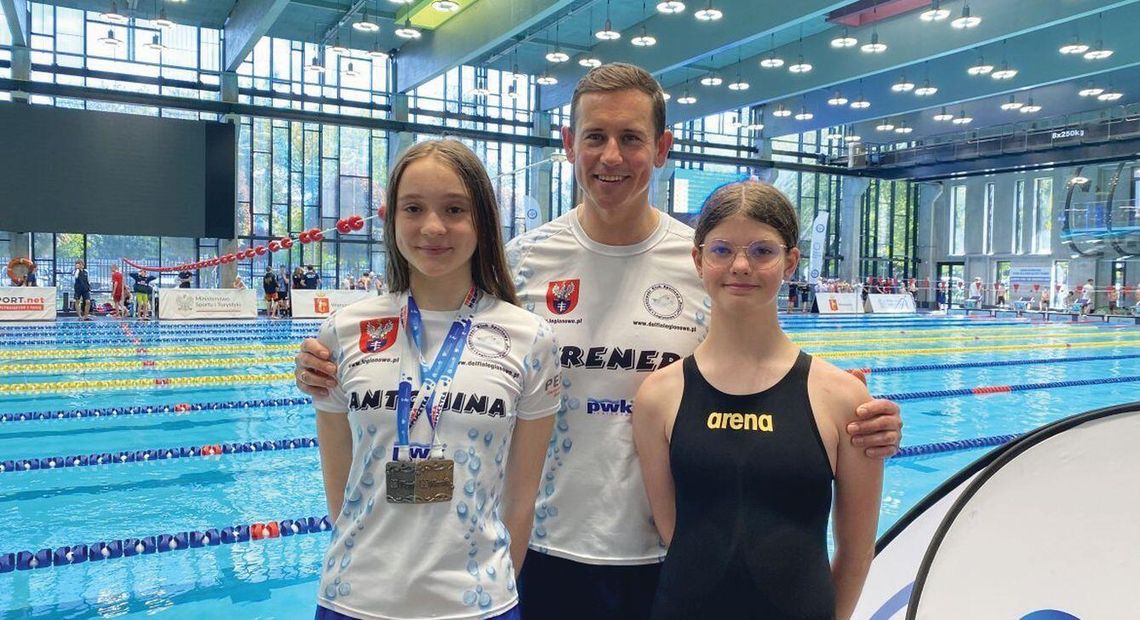 PŁYWANIE. Delfiny płynęły do finału OMDO