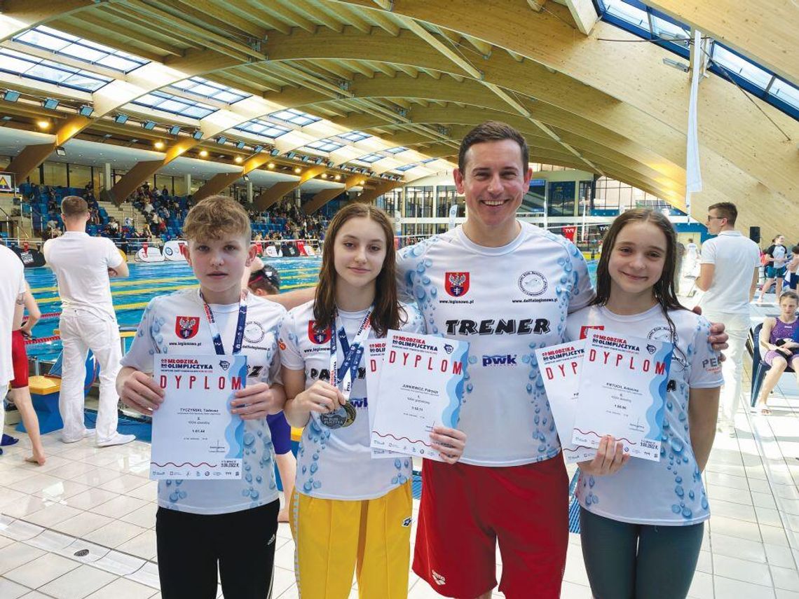  PŁYWANIE. Trzy medale „delfinków”. Od młodzika do olimpijczyka