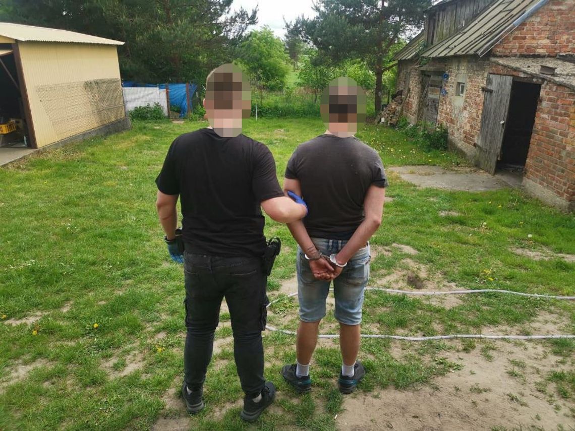 Policja w Wieliszewie zatrzymuje włamywaczy
