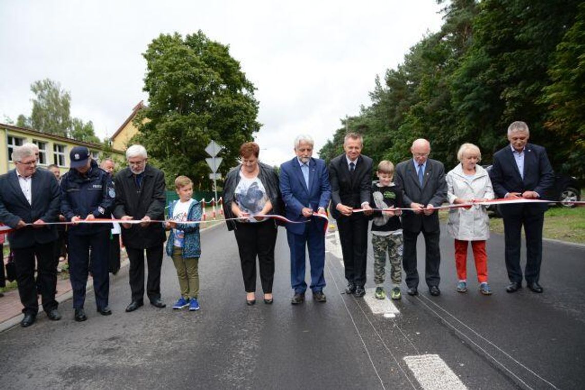 POWIAT. 3,5 mln złotych na wakacyjne remonty POWIAT. 3,5 mln złotych na wakacyjne remonty
