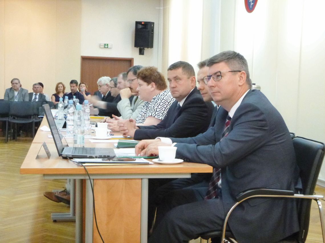 POWIAT. Grabiec na ministra? POWIAT. Grabiec na ministra?