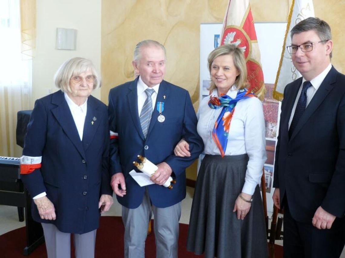 POWIAT. Ku chwale ojczyzny!