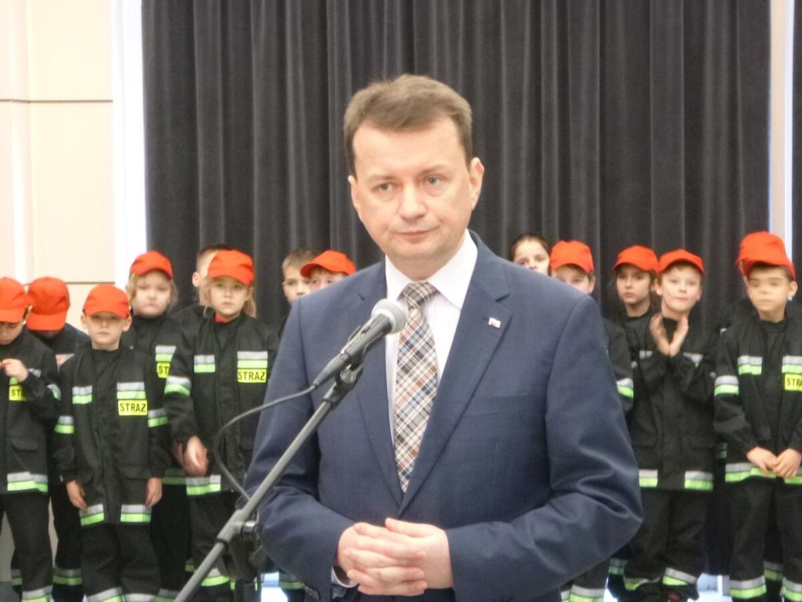 POWIAT. Minister Błaszczak wśród młodych druhów POWIAT. Minister Błaszczak wśród młodych druhów
