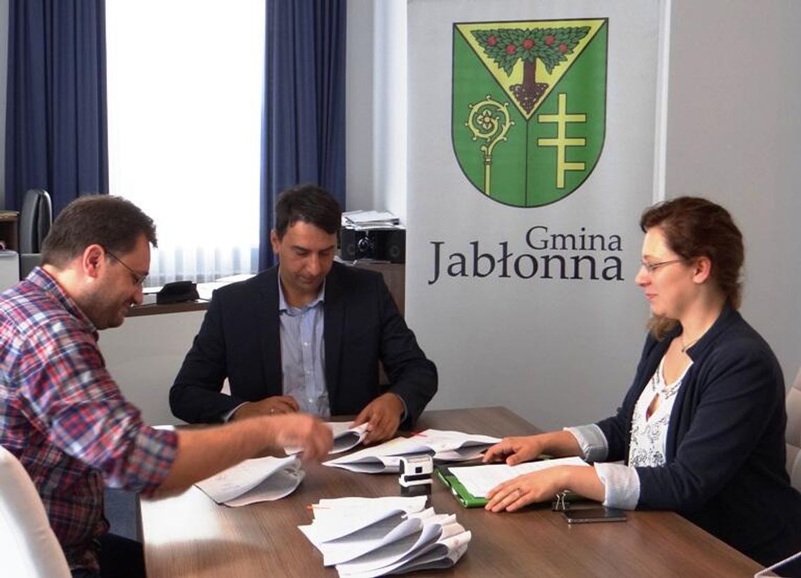 POWIAT. Umowa na ścieżki rowerowe - podpisana POWIAT. Umowa na ścieżki rowerowe - podpisana