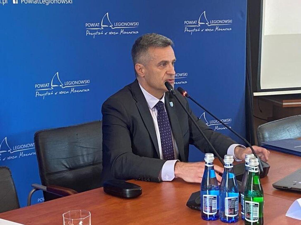 POWIAT. Wybory przewodniczącego. Talarski przewodniczącym rady powiatu