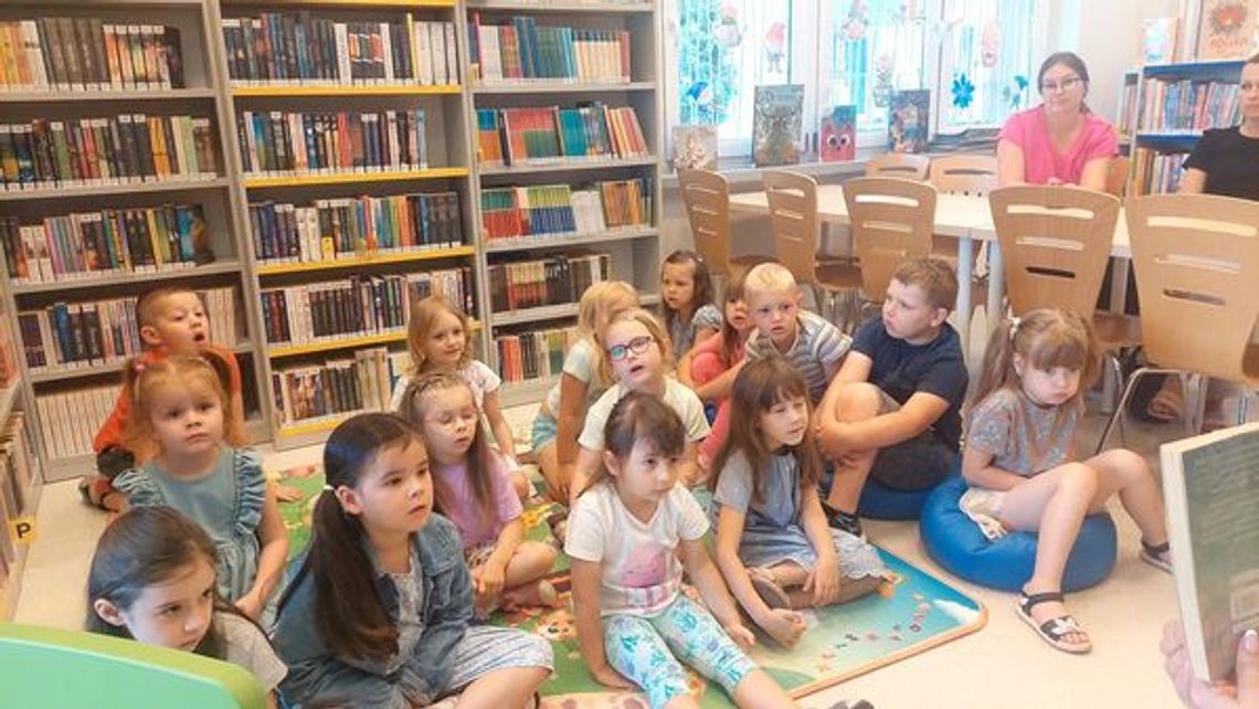 Przedszkolaki w bibliotece