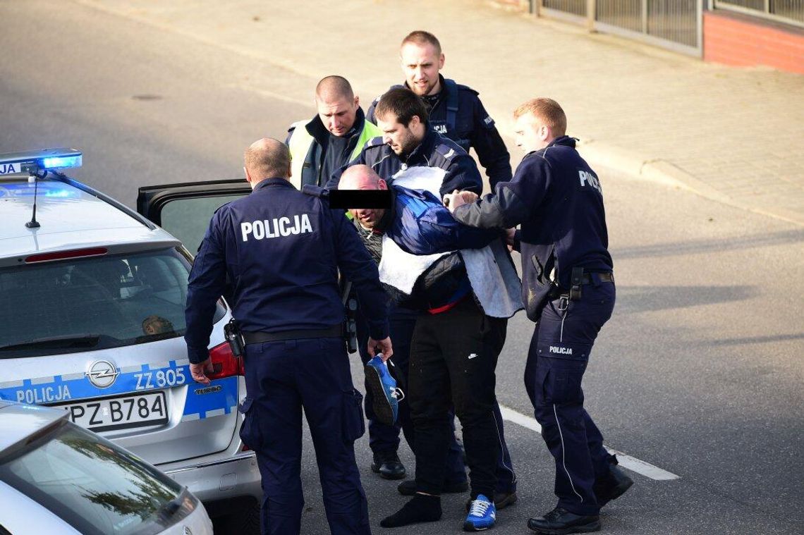 RAPORT Z CZASU KWARANTANNY. Policjanci, złodzieje  i papier...
