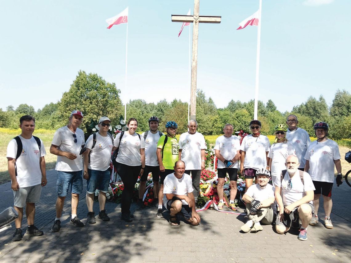 Rowerowa pielgrzymka legionowian do Ossowa w 105. rocznicę Cudu nad Wisłą