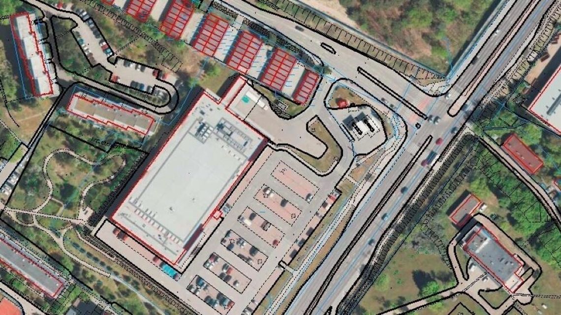 Rozbudują stacje paliw przy markecie Kaufland?