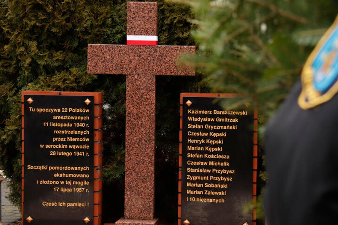 Serock. 80. rocznica zbrodni w wąwozie nad Narwią