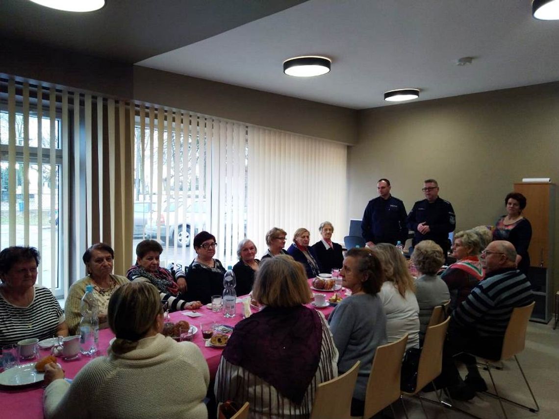 SEROCK. Dzielnicowi spotkali się z seniorami SEROCK. Dzielnicowi spotkali się z seniorami