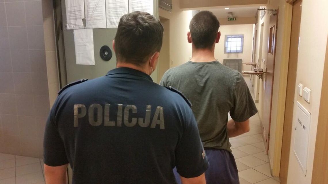 SEROCK. Okradał rodziców i wymuszał od nich pieniądze