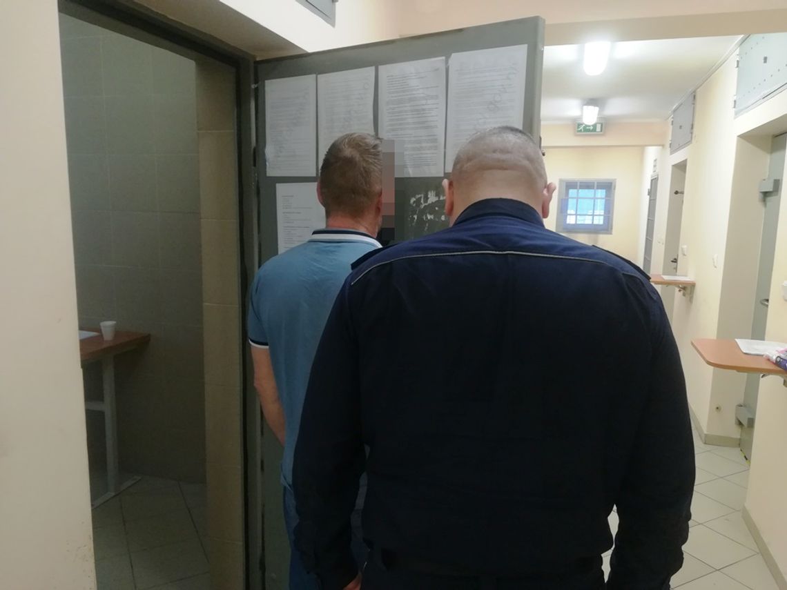 SEROCK. Policyjny pościg, blokada i kradzież maszyny rolniczej SEROCK. Policyjny pościg, blokada i kradzież maszyny rolniczej