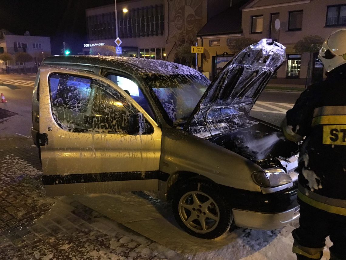 SEROCK. Samozapłon samochodu na Pułtuskiej