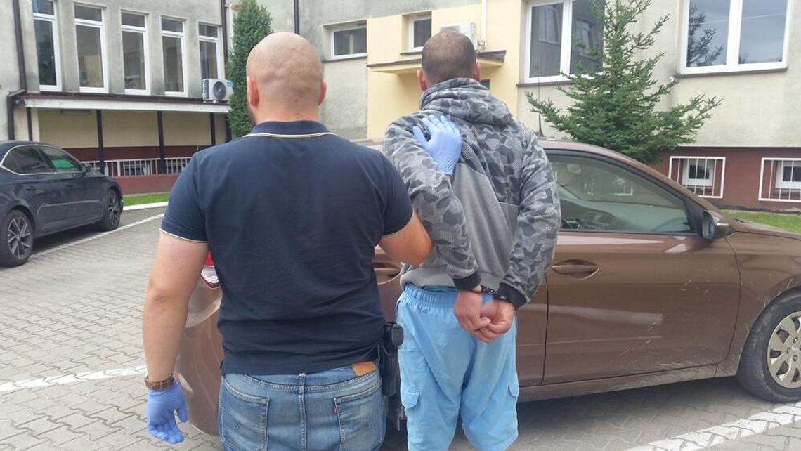 SEROCK. We dwóch napadli na 74-latkę! Łupem padło 25 zł