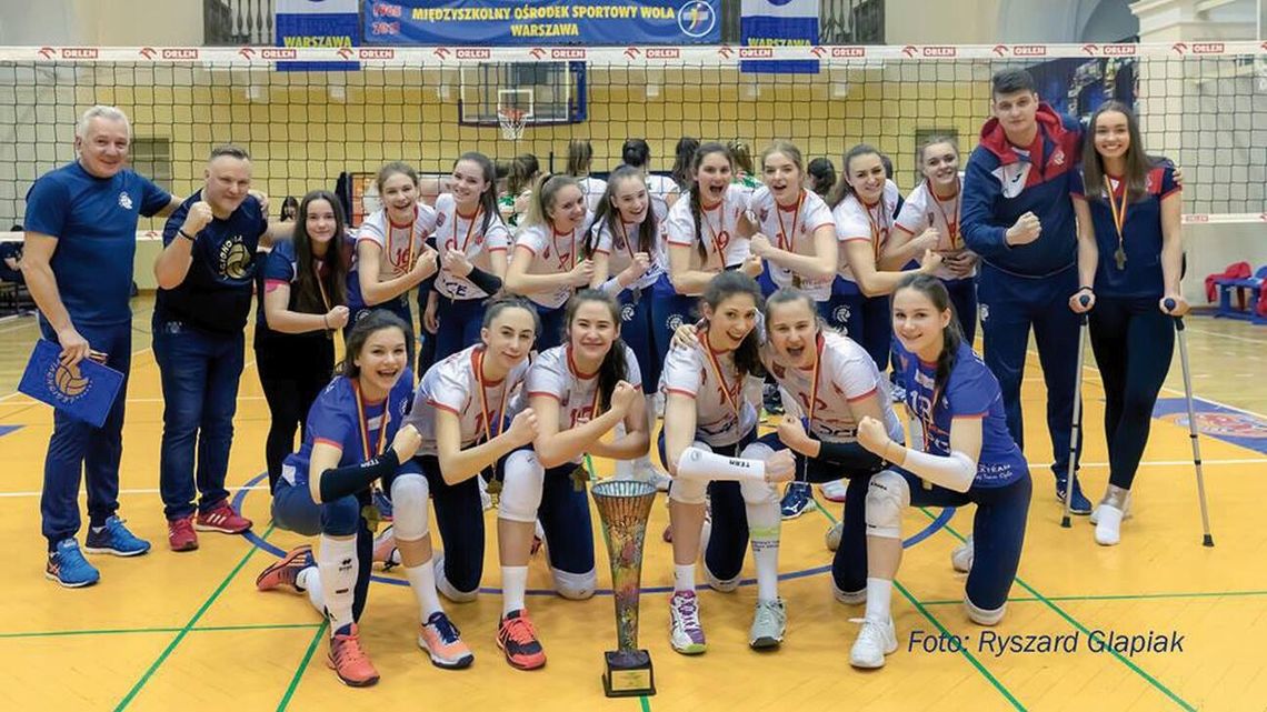 SIATKÓWKA. Kadetki jak juniorki - Kolejne mistrzynie Na Mazowszu!
