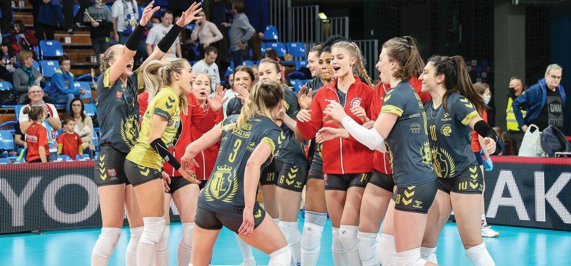 SIATKÓWKA. Show Oliwki w Rzeszowie!  Na zwycięskiej ścieżce