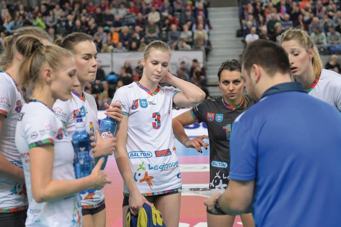 SIATKÓWKA. Tylko jeden punkt - MKS Dąbrowa Górnicza – Legionovia 3:2