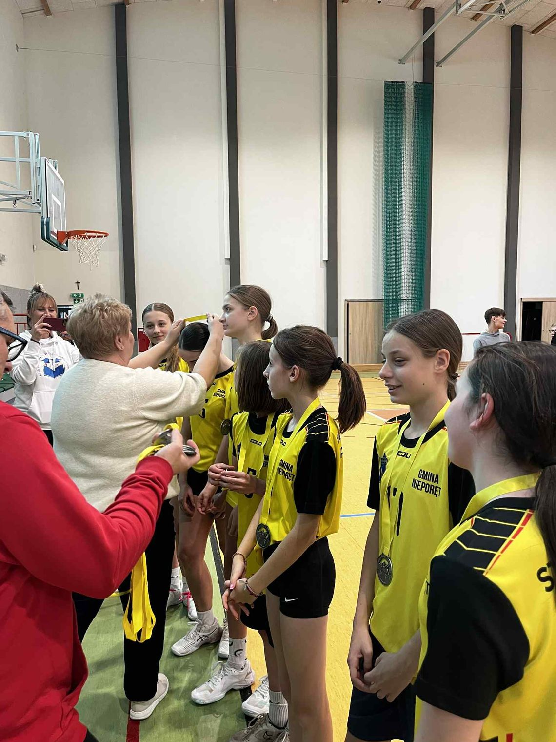 Srebro dziewcząt w unihokeju Srebro dziewcząt w unihokeju