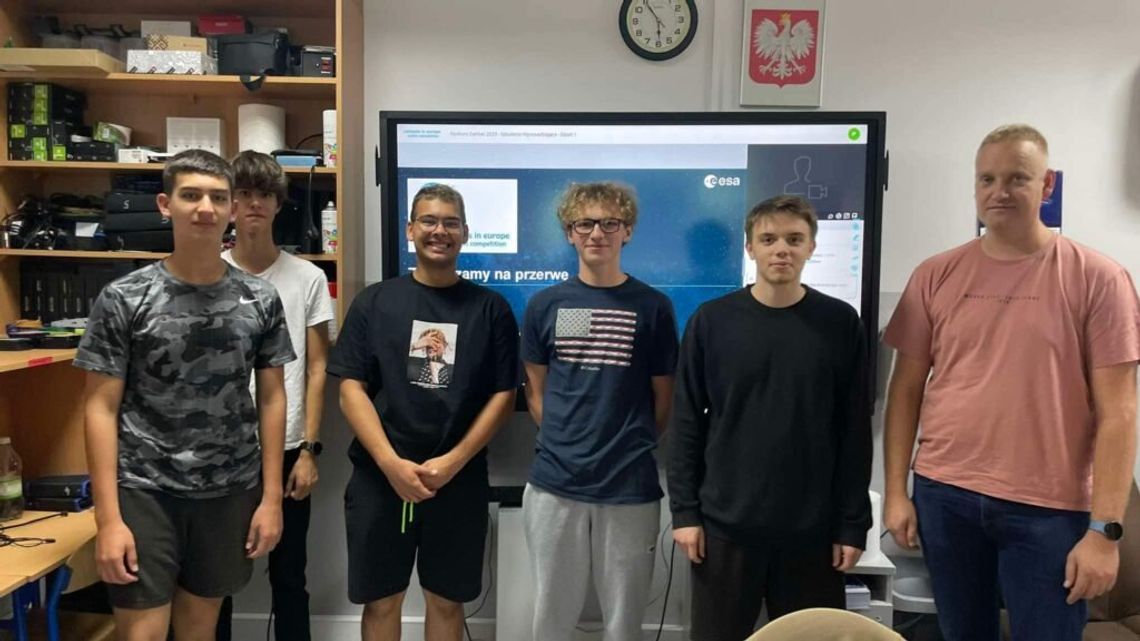 Uczniowie z Legionowa w międzynarodowym konkursie CanSat