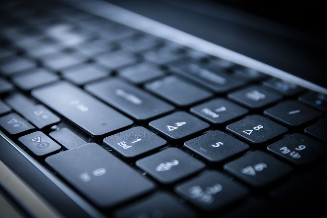 Uwaga na oszustwa internetowe Uwaga na oszustwa internetowe