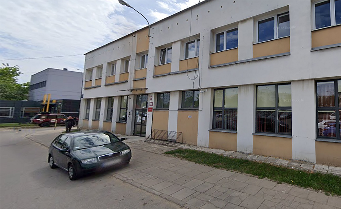 WIELISZEW. Prokuratura: śledztwo w sprawie podpalenia 3 aut przy restauracji w rejonie ul. Modlińskiej umożone