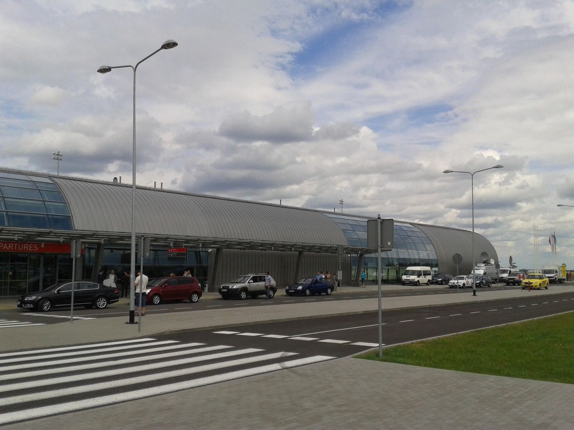 WIELISZEW. Rada Gminy popiera rozwój lotniska Warszawa-Modlin WIELISZEW. Rada Gminy popiera rozwój lotniska Warszawa-Modlin