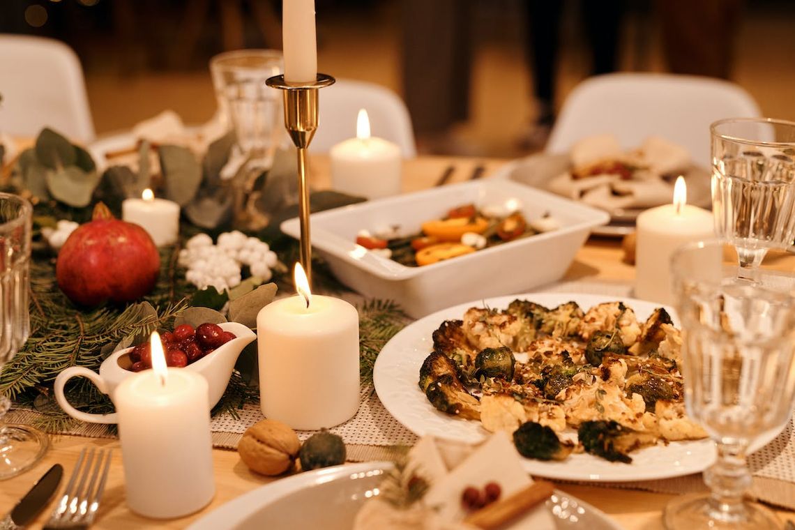 Wigilia firmowa: pomysły na menu i catering w Warszawie Wigilia firmowa: pomysły na menu i catering w Warszawie