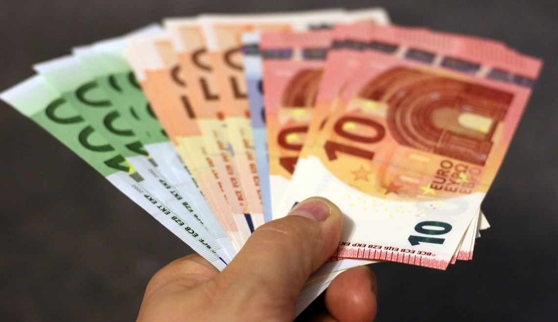 ZA MIEDZĄ. Jak „wydoić frajera” na 70 tys. zł? ZA MIEDZĄ. Jak „wydoić frajera” na 70 tys. zł?