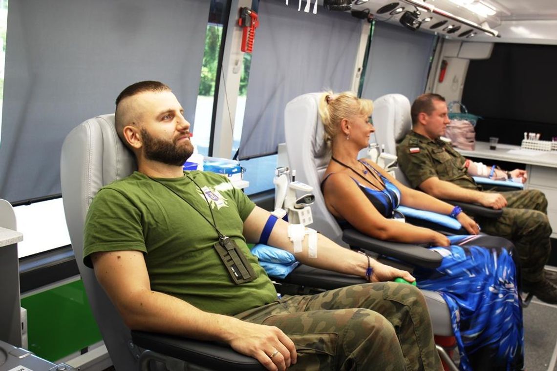 ZEGRZE. Przelali krew, na szczęście nie na polu bitwy, ale w ważnym celu