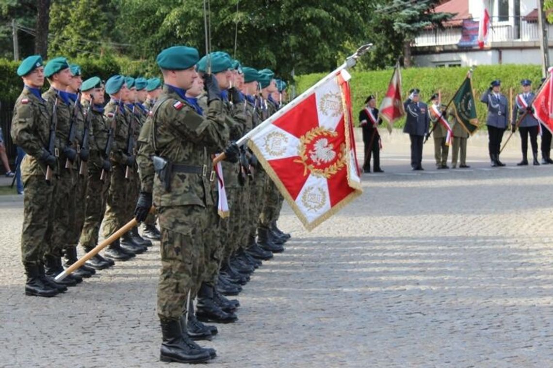ZEGRZE. Uroczysta Zmiana Posterunku Honorowego ZEGRZE. Uroczysta Zmiana Posterunku Honorowego