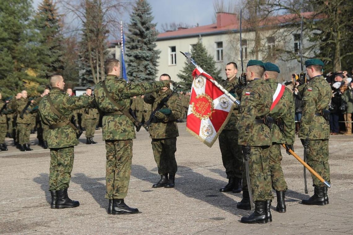ZEGRZE. Złożyli przysięgę na sztandar