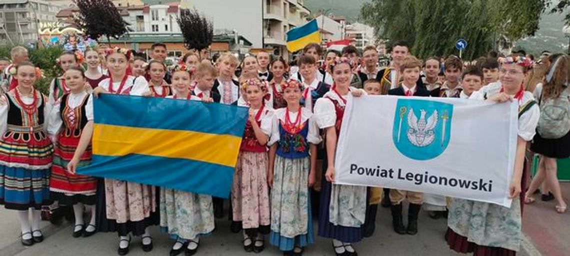 Zespół Tańca Ludowego “Promyki” na Międzynarodowym Festiwalu Folklorystycznym w Ohrid